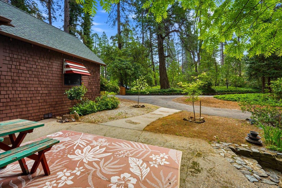 Nevada City, California, 95959, United States, 3 Bedrooms Bedrooms, ,2 BathroomsBathrooms,Residential,For Sale,2037300