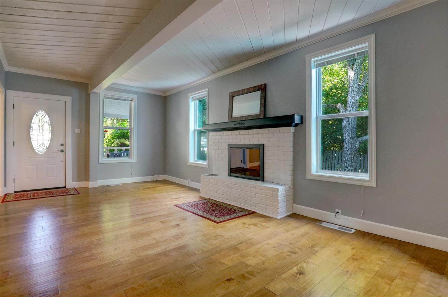 Nevada City, California, 95959, United States, 2 Bedrooms Bedrooms, ,2 BathroomsBathrooms,Residential,For Sale,1896886