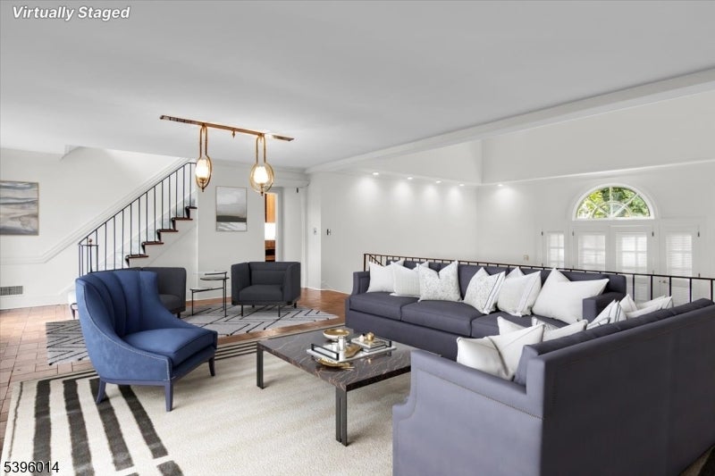 Clifton City, New Jersey, 07013, United States, 5 Bedrooms Bedrooms, ,4 BathroomsBathrooms,Residential,For Sale,1988596