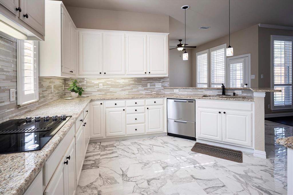 Plano, Texas, 75025, United States, 5 Bedrooms Bedrooms, ,4 BathroomsBathrooms,Residential,For Sale,1805794