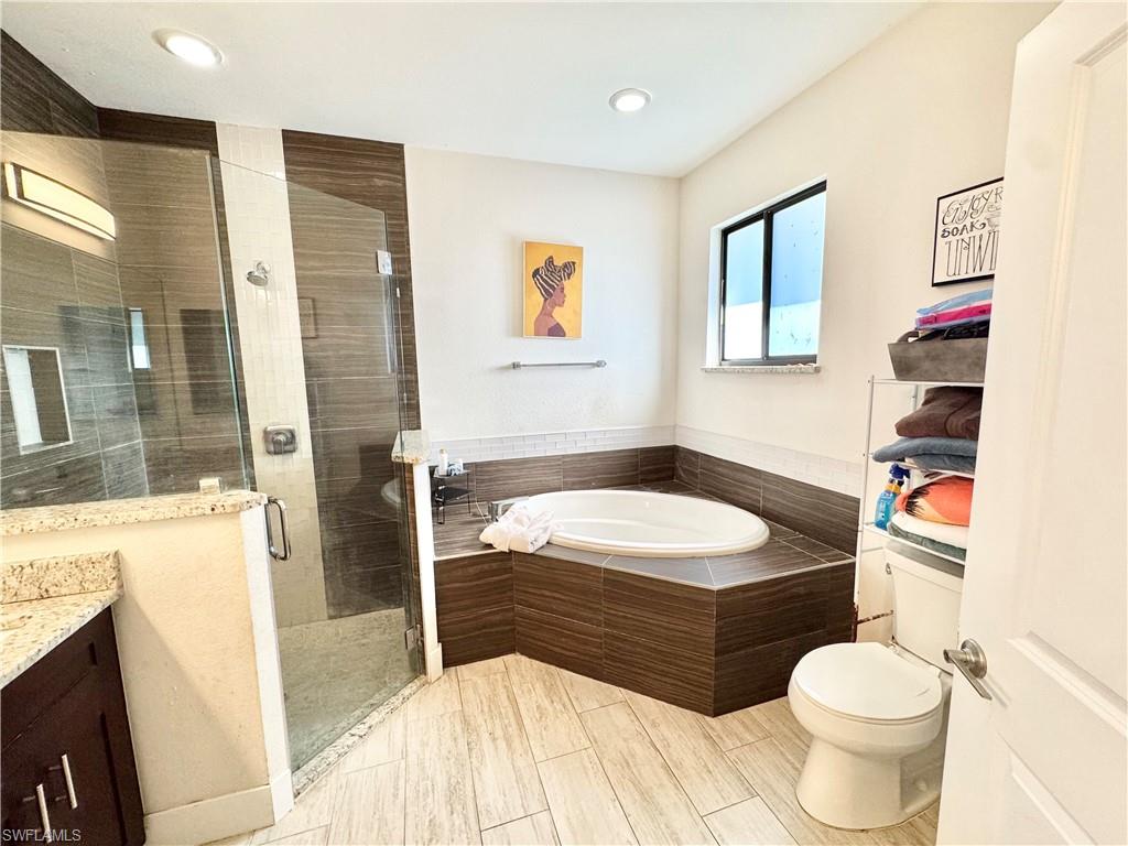 Naples, Florida, 34117, United States, 3 Bedrooms Bedrooms, ,2 BathroomsBathrooms,Residential,For Sale,1947190