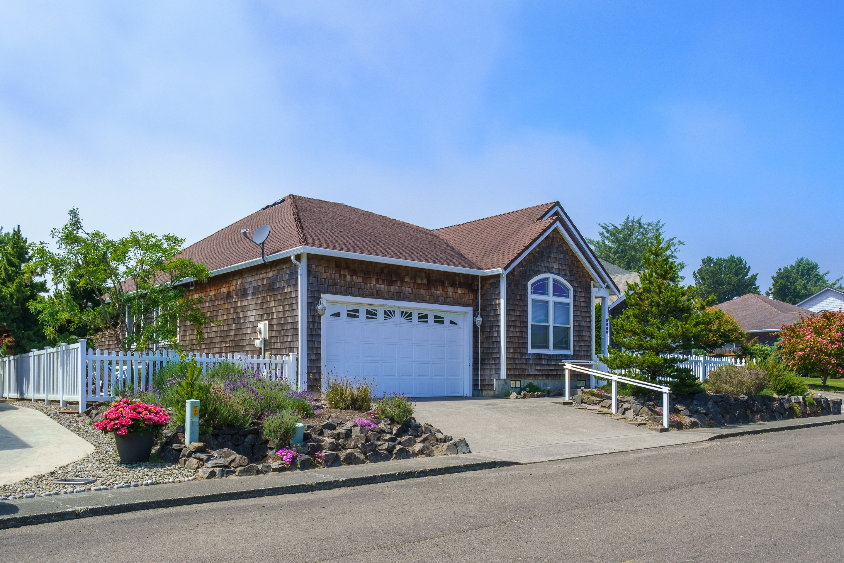 Long Beach, Washington, 98631, United States, 4 Bedrooms Bedrooms, ,3 BathroomsBathrooms,Residential,For Sale,1942536