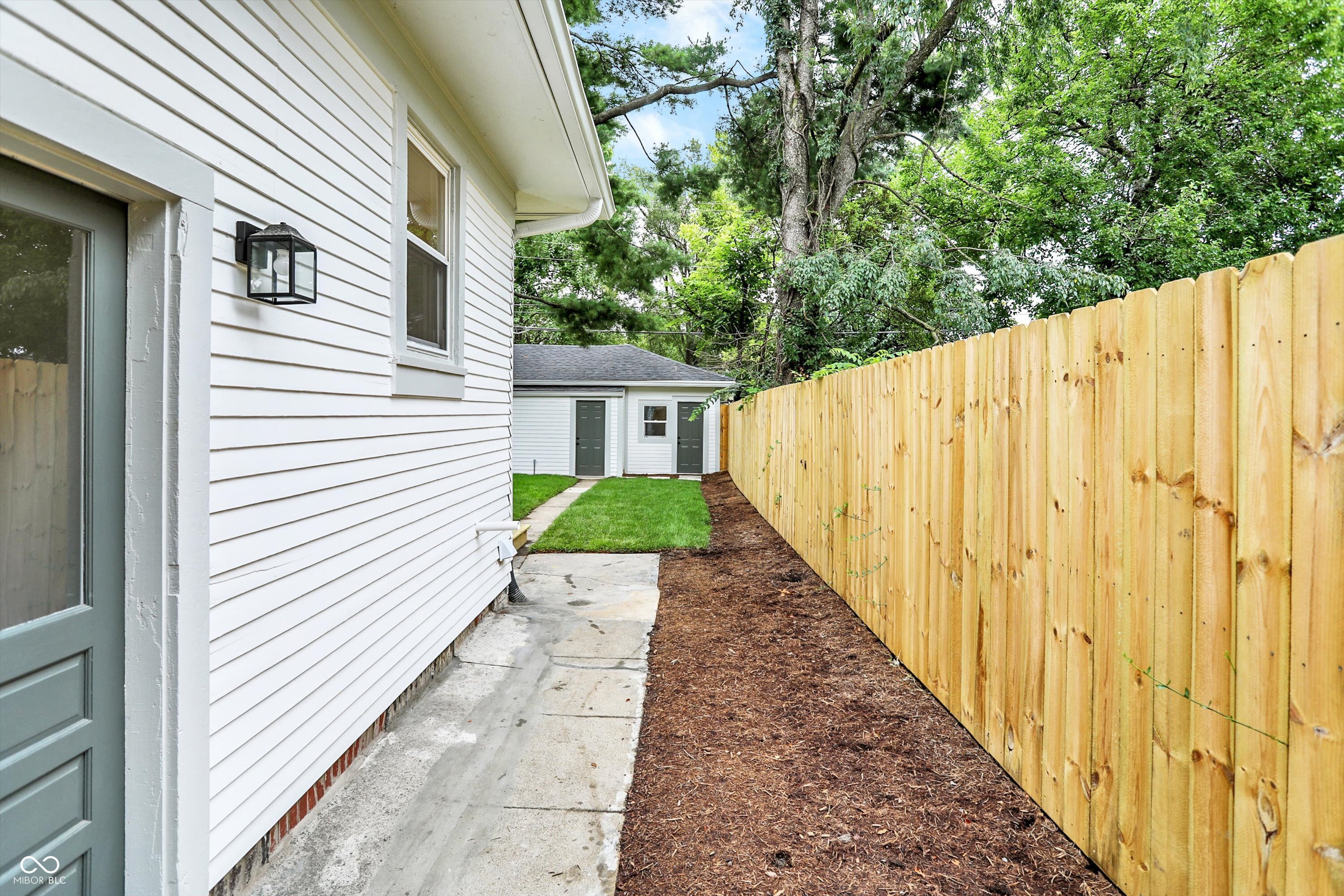 Indianapolis, Indiana, 46205, United States, 3 Bedrooms Bedrooms, ,3 BathroomsBathrooms,Residential,For Sale,1982816