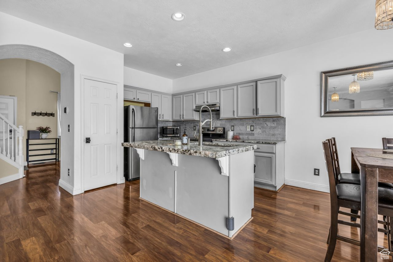 West Valley City, Utah, 84128, United States, 4 Bedrooms Bedrooms, ,3 BathroomsBathrooms,Residential,For Sale,1949821
