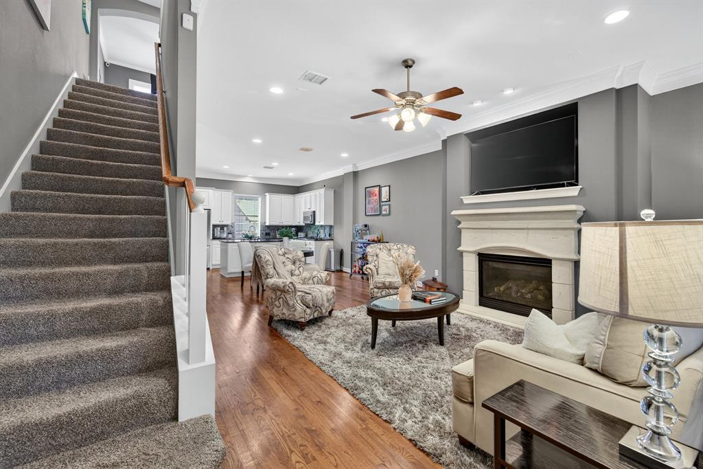 Dallas, Texas, 75219, United States, 2 Bedrooms Bedrooms, ,3 BathroomsBathrooms,Residential,For Sale,1996235