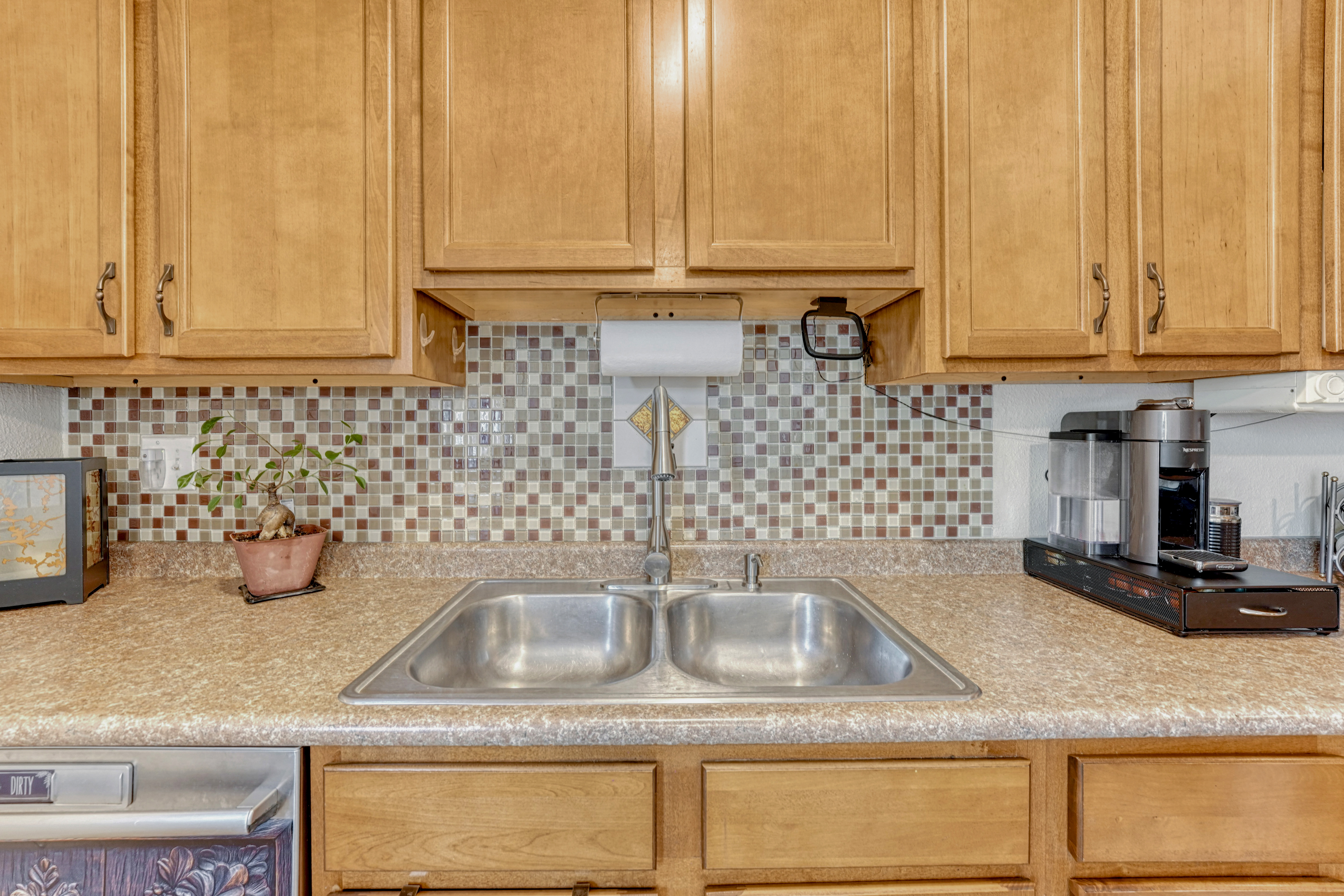 Move-In Ready Ranch Home with 6 Bedrooms in Southburough - 物件實景