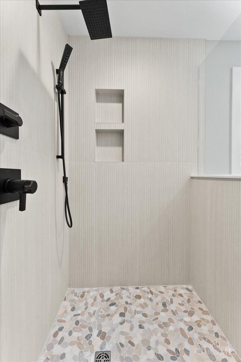 Blue Ash, Ohio, 45241, United States, 4 Bedrooms Bedrooms, ,4 BathroomsBathrooms,Residential,For Sale,2001661