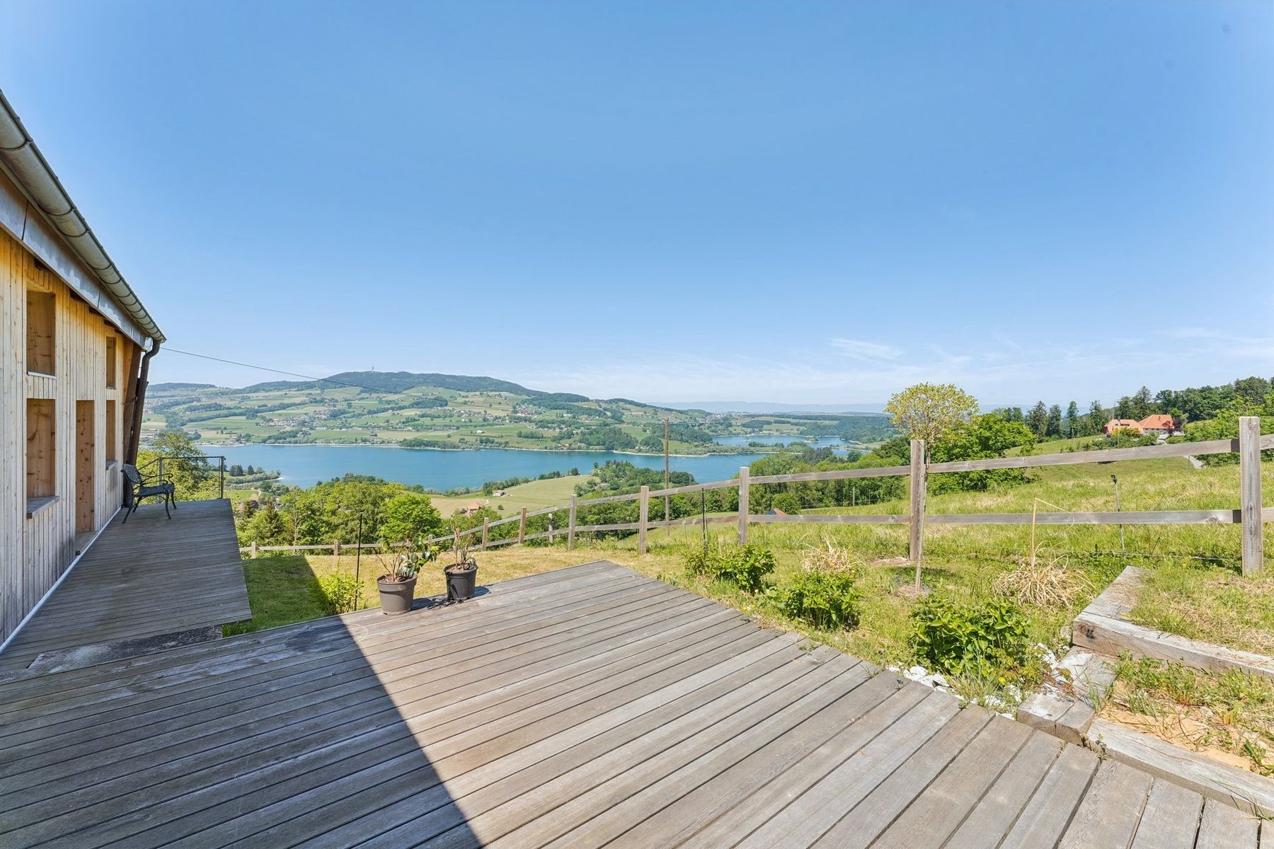  Elegant character house with breathtaking lake and mountain views - 物件實景