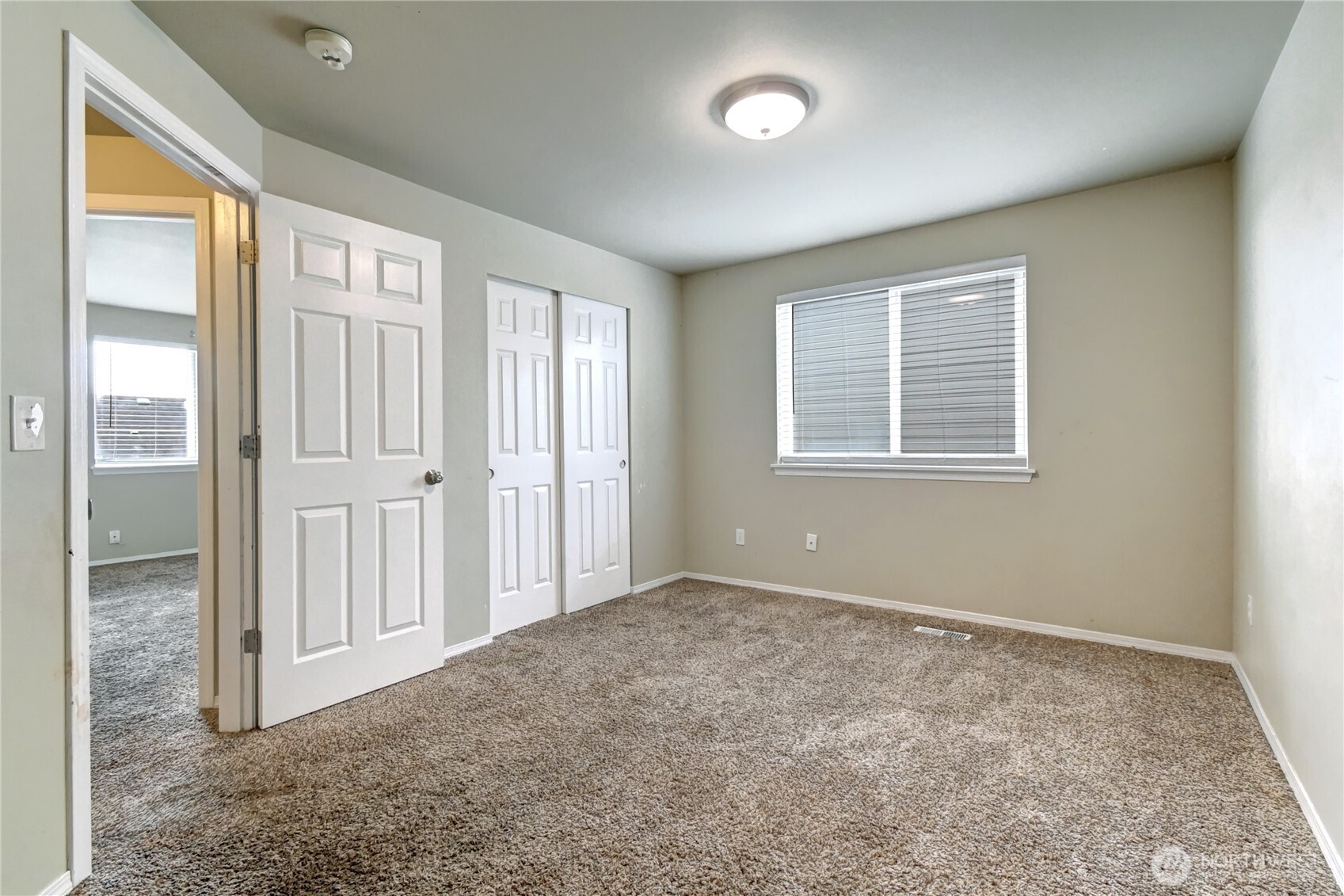 Covington, Washington, 98042, United States, 5 Bedrooms Bedrooms, ,3 BathroomsBathrooms,Residential,For Sale,2002094