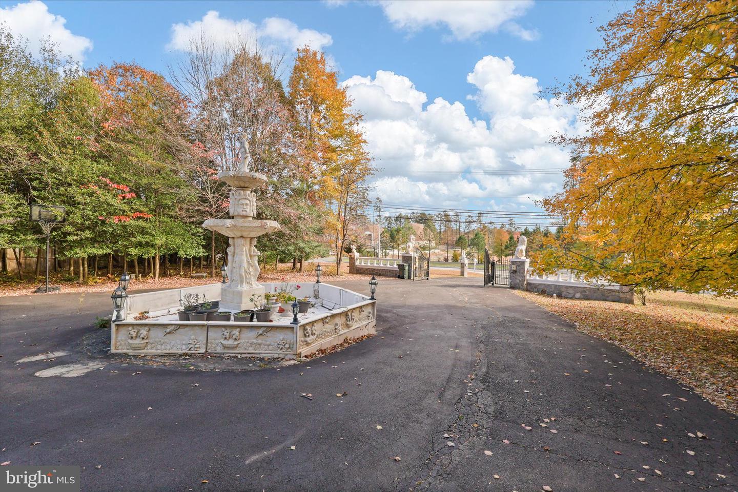 Reston, Virginia, 20190, United States, 6 Bedrooms Bedrooms, ,6 BathroomsBathrooms,Residential,For Sale,1987632