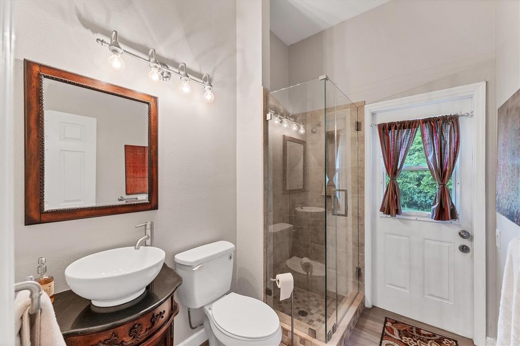 Sarasota, Florida, 34233, United States, 4 Bedrooms Bedrooms, ,4 BathroomsBathrooms,Residential,For Sale,1891764
