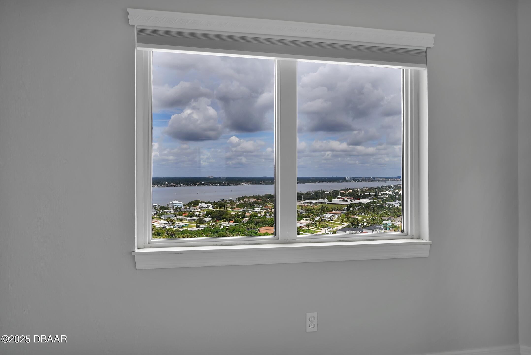 Daytona Beach, Florida, 32118, United States, 2 Bedrooms Bedrooms, ,2 BathroomsBathrooms,Residential,For Sale,1906573