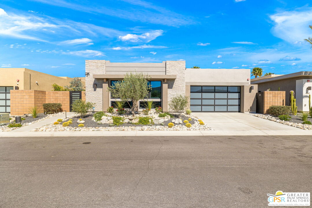 Palm Springs, California, 92262, United States, 3 Bedrooms Bedrooms, ,3 BathroomsBathrooms,Residential,For Sale,1903591