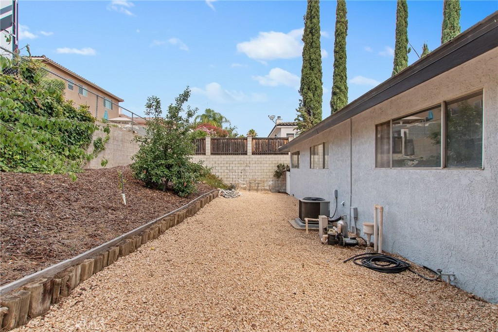Canyon Lake, California, 92587, United States, 3 Bedrooms Bedrooms, ,2 BathroomsBathrooms,Residential,For Sale,1888203