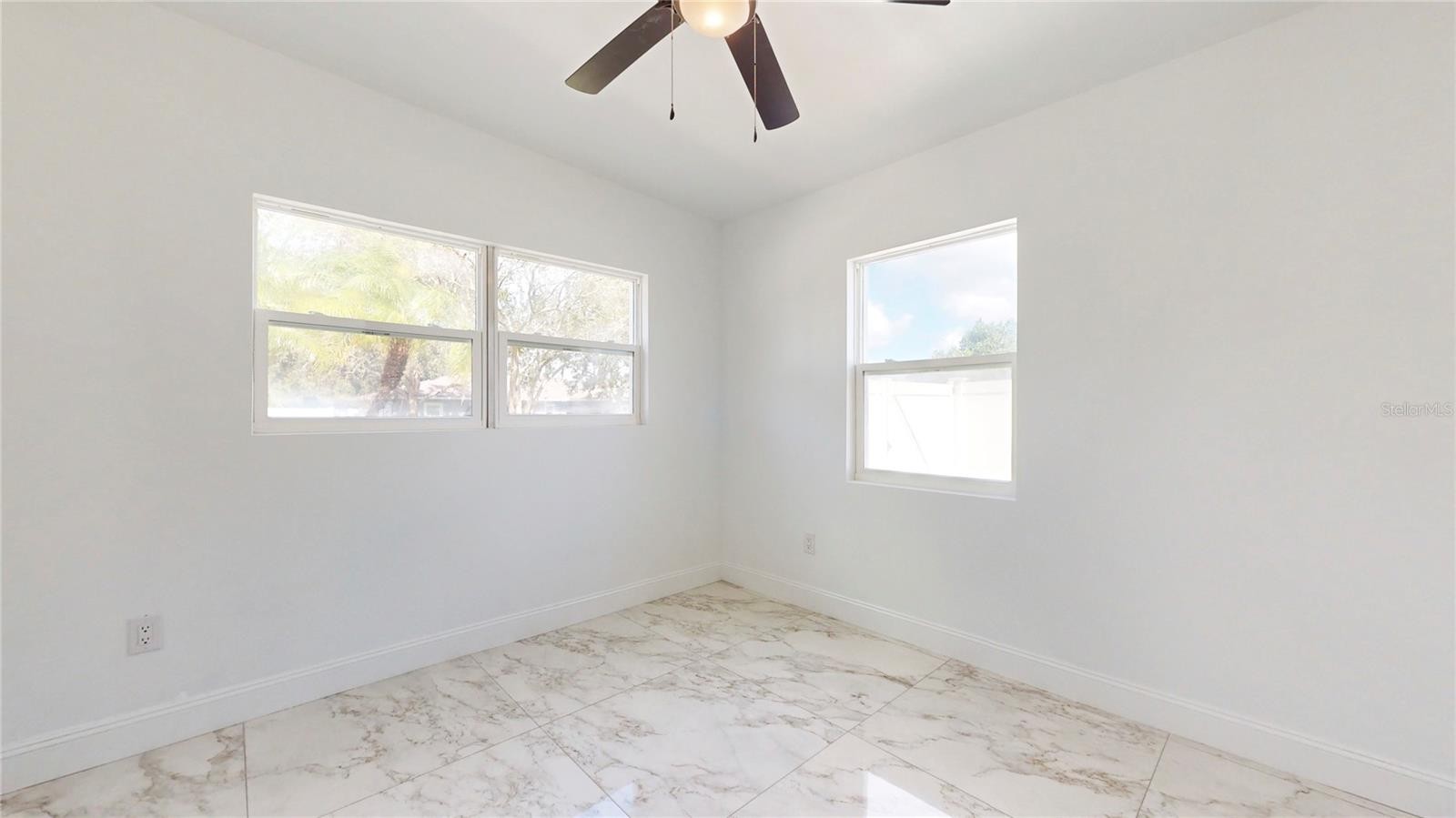 ORLANDO, Florida, 32806, United States, 4 Bedrooms Bedrooms, ,3 BathroomsBathrooms,Residential,For Sale,1879831