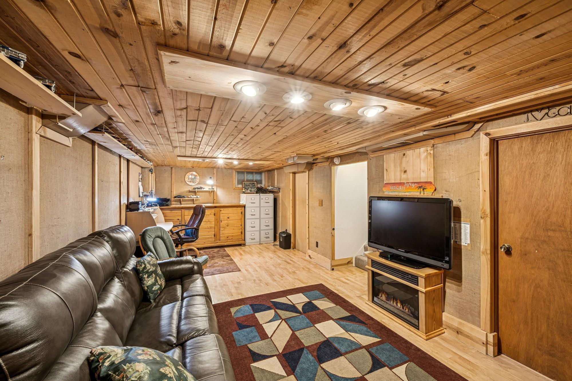 Minnetonka, Minnesota, 55345, United States, 3 Bedrooms Bedrooms, ,1 BathroomBathrooms,Residential,For Sale,1902041