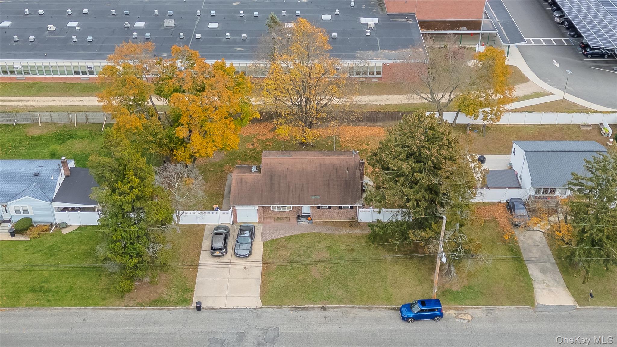 Bay Shore, New York, 11706, United States, 3 Bedrooms Bedrooms, ,3 BathroomsBathrooms,Residential,For Sale,1992406