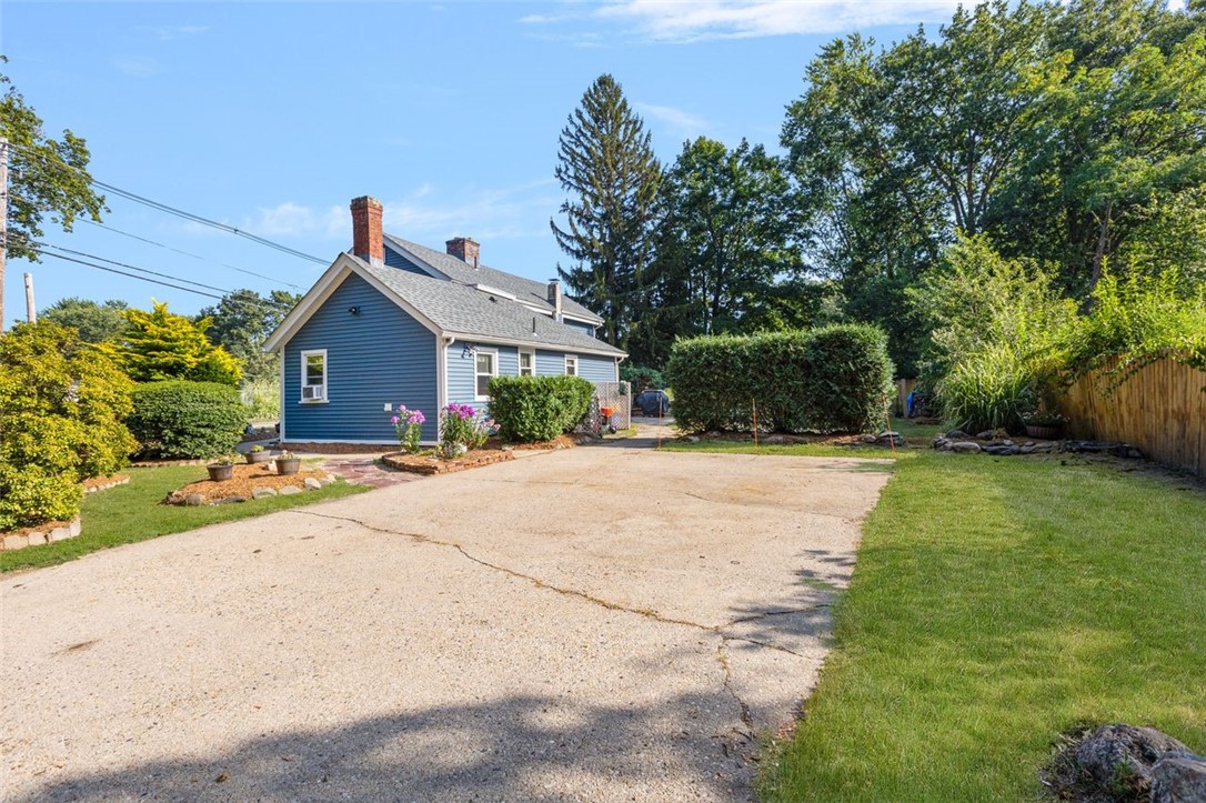 North Kingstown, Rhode Island, 02852, United States, 3 Bedrooms Bedrooms, ,2 BathroomsBathrooms,Residential,For Sale,1991417