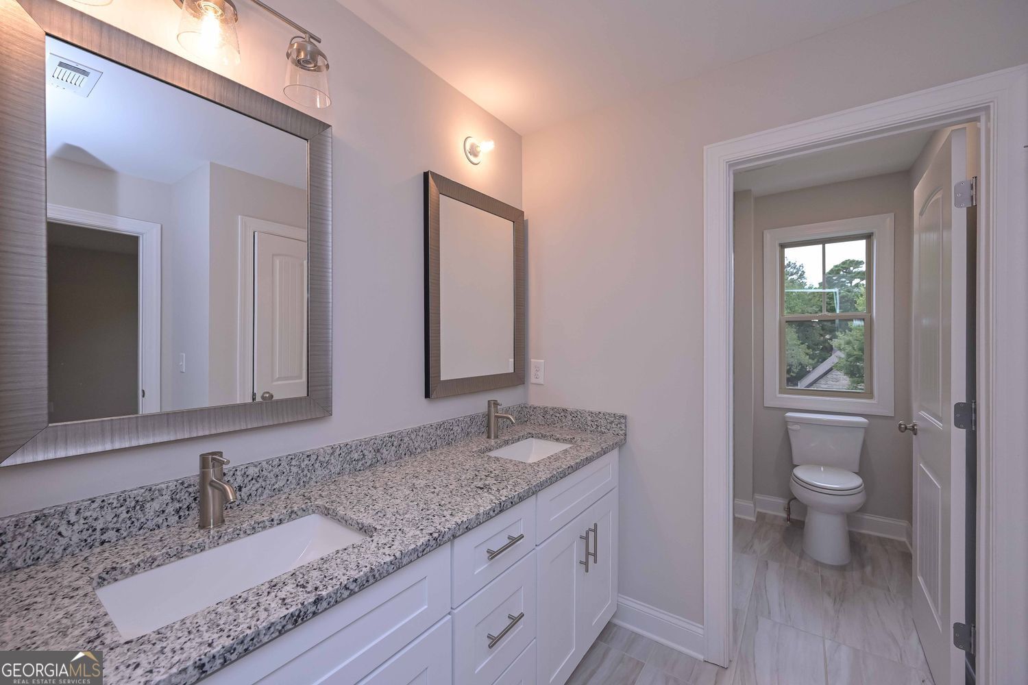 Douglasville, Georgia, 30135, United States, 5 Bedrooms Bedrooms, ,5 BathroomsBathrooms,Residential,For Sale,1929724