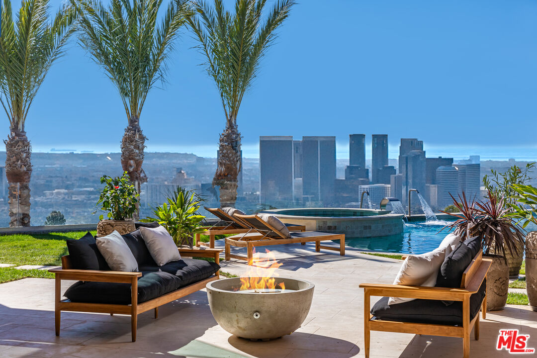 Beverly Hills, California, 90210, United States, 7 Bedrooms Bedrooms, ,11 BathroomsBathrooms,Residential,For Sale,1712391
