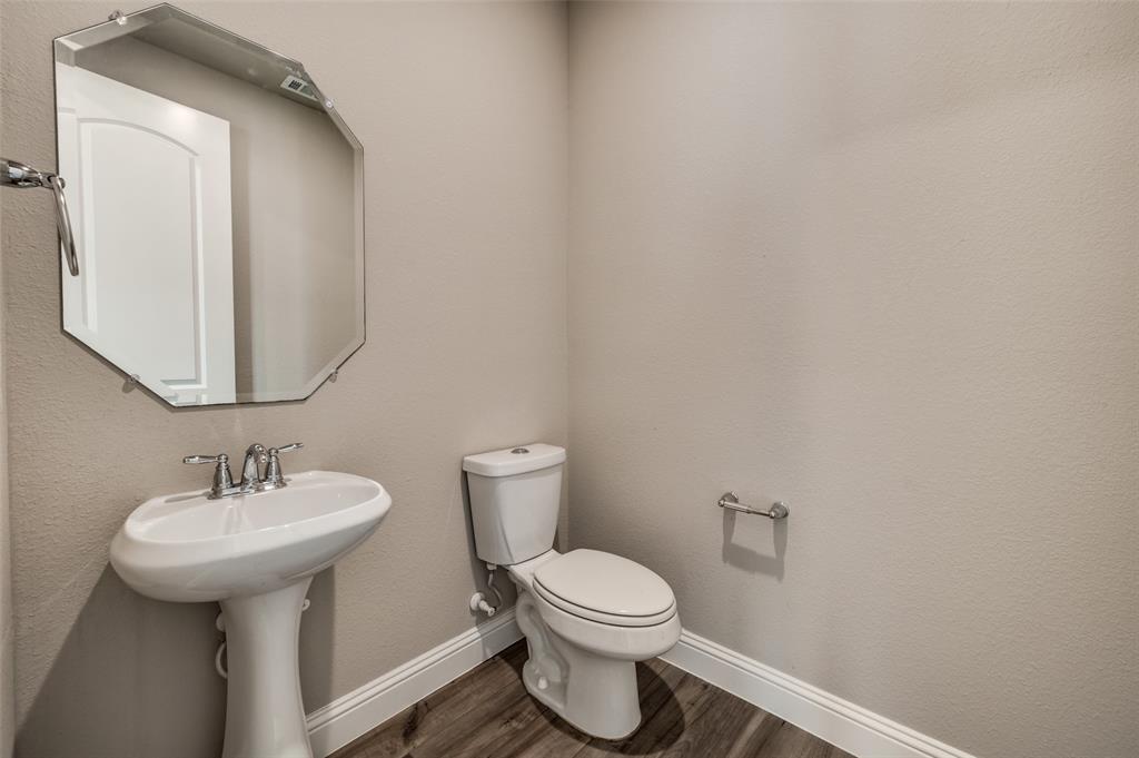 Little Elm, Texas, 75068, United States, 4 Bedrooms Bedrooms, ,3 BathroomsBathrooms,Residential,For Sale,1993876