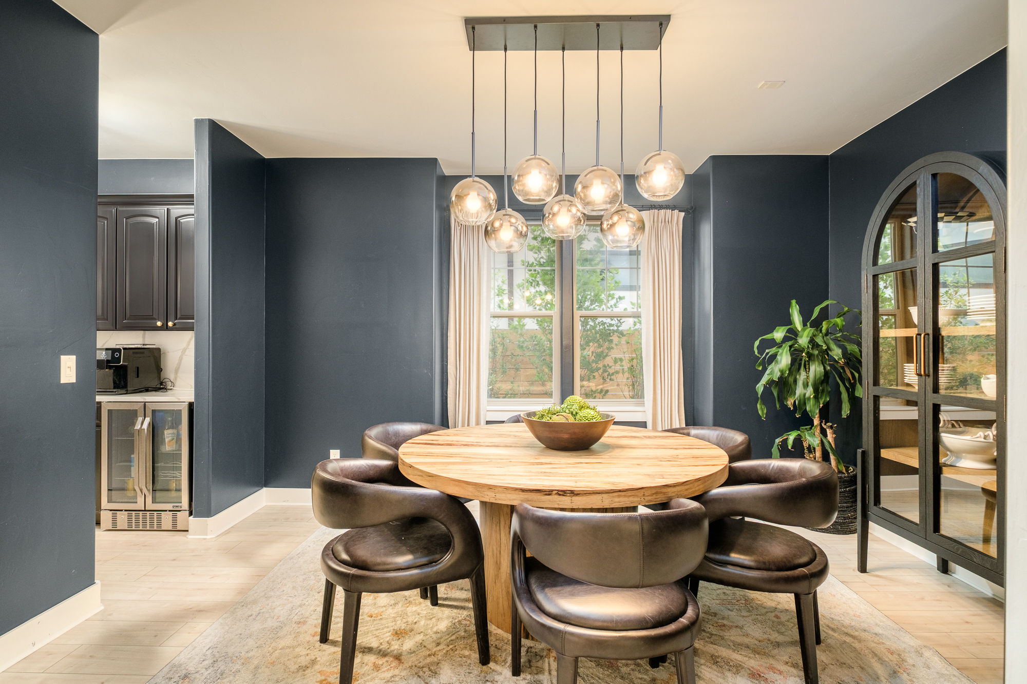  Beautifully Reimagined Residence In The Heart Of University Hills - 物件實景