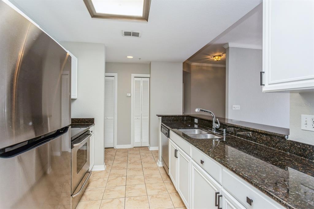 Tampa, Florida, 33602, United States, 2 Bedrooms Bedrooms, ,2 BathroomsBathrooms,Residential,For Sale,1901448