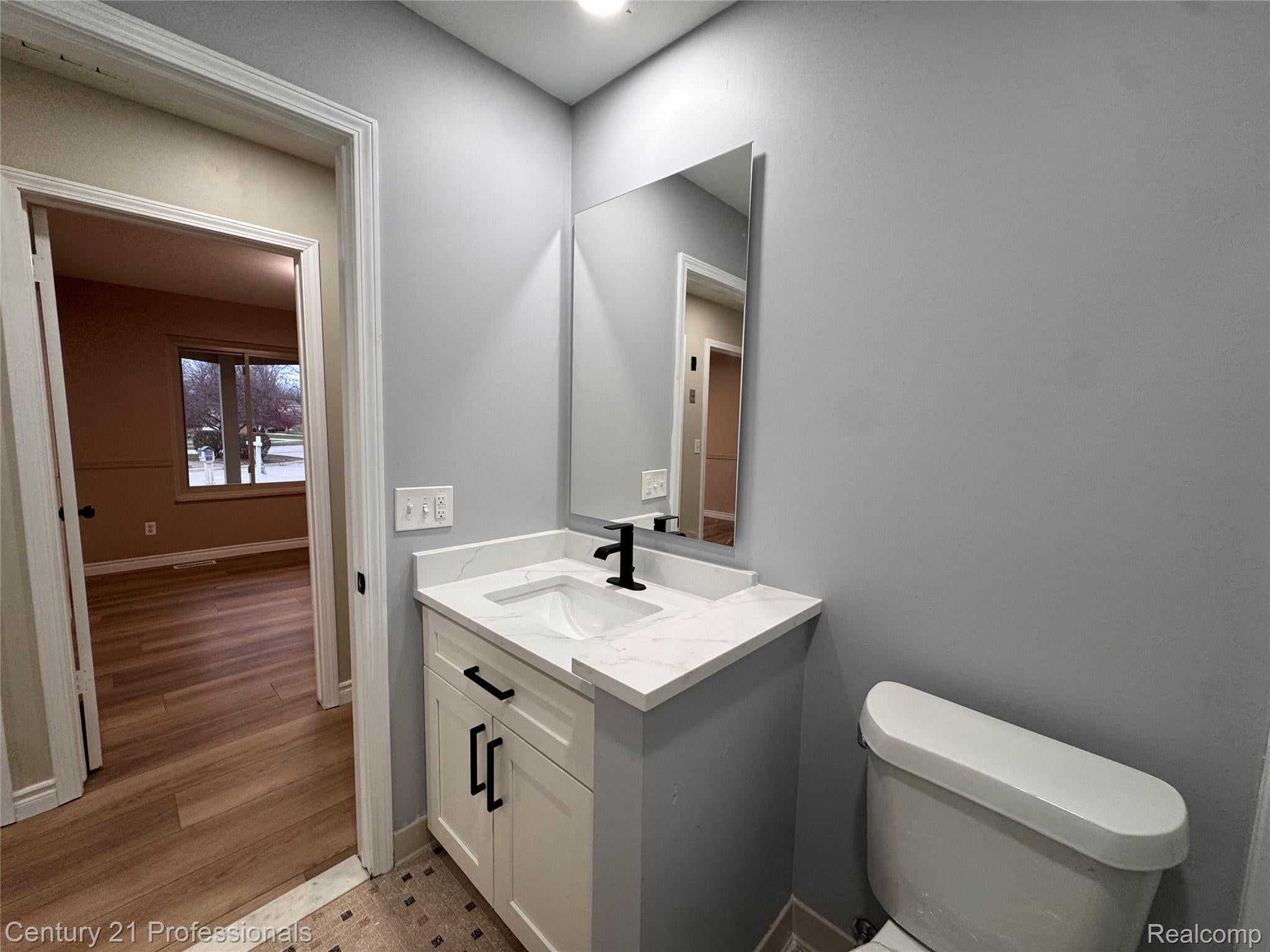 Troy, Michigan, 48085, United States, 4 Bedrooms Bedrooms, ,3 BathroomsBathrooms,Residential,For Sale,2009052