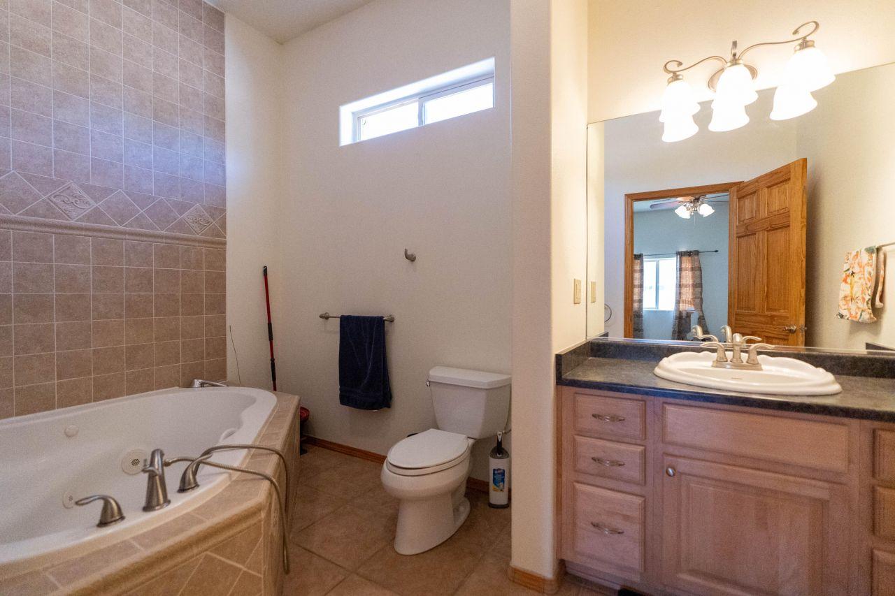 Los Ranchos, New Mexico, 87114, United States, 4 Bedrooms Bedrooms, ,5 BathroomsBathrooms,Residential,For Sale,1720943