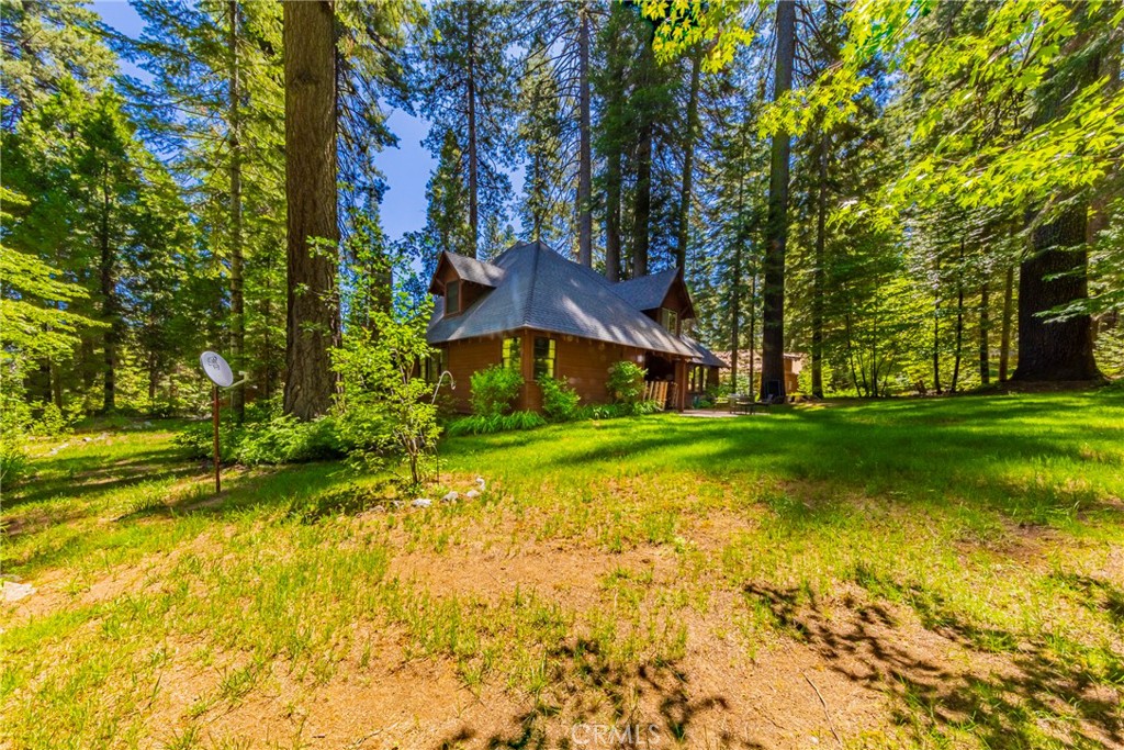 Fish Camp, California, 93623, United States, 5 Bedrooms Bedrooms, ,2 BathroomsBathrooms,Residential,For Sale,1881332