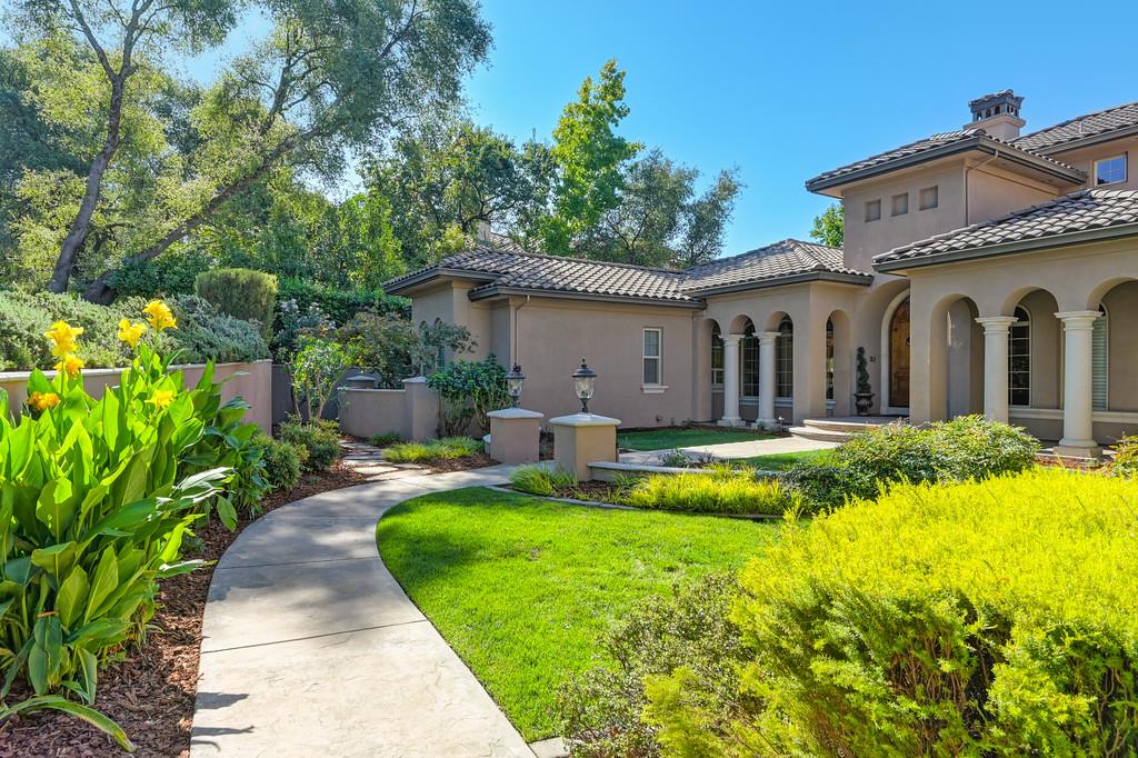 El Dorado Hills, California, 95762, United States, 4 Bedrooms Bedrooms, ,6 BathroomsBathrooms,Residential,For Sale,1958434