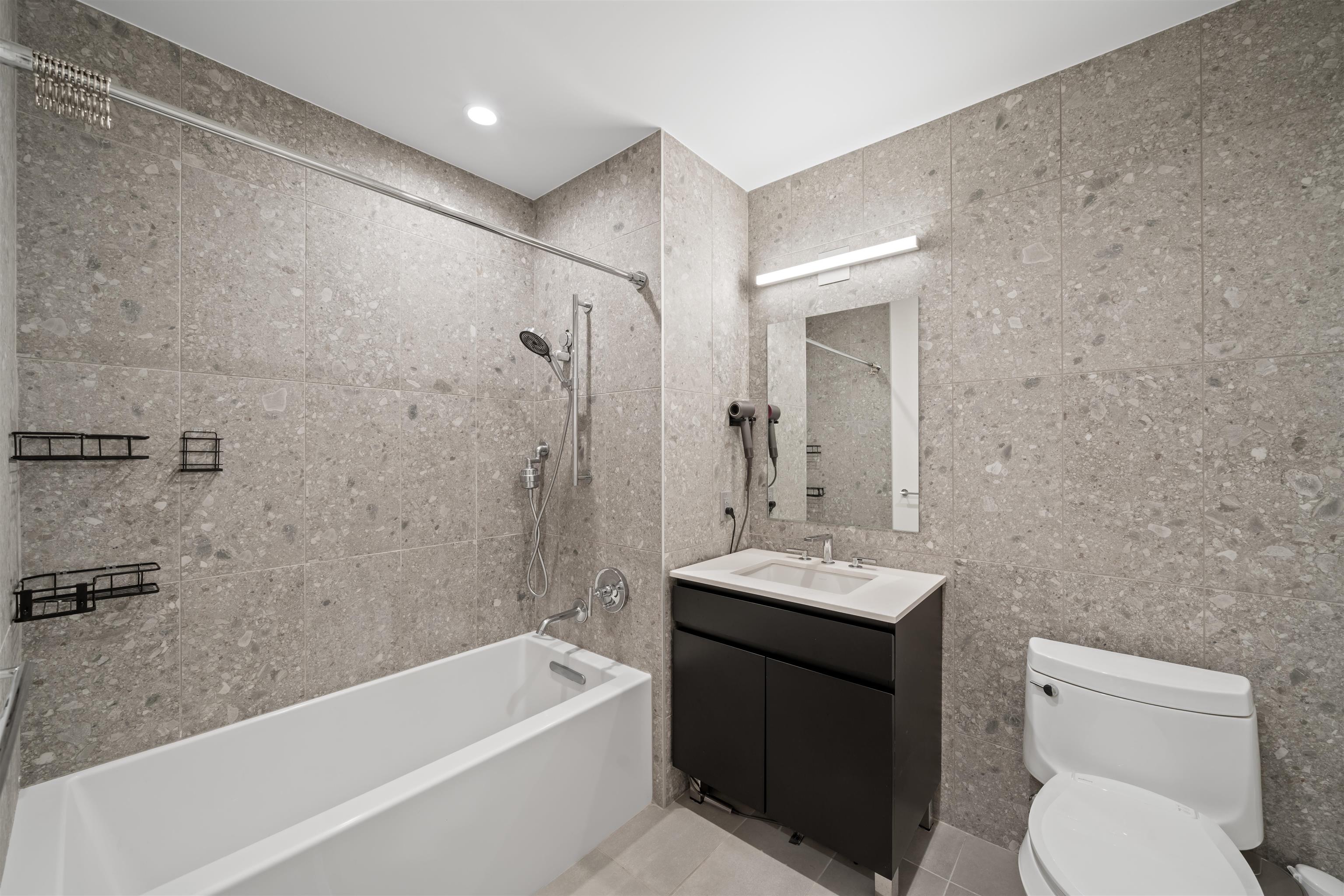 Jersey City, New Jersey, 07302, United States, 1 Bedroom Bedrooms, ,1 BathroomBathrooms,Residential,For Sale,1941676