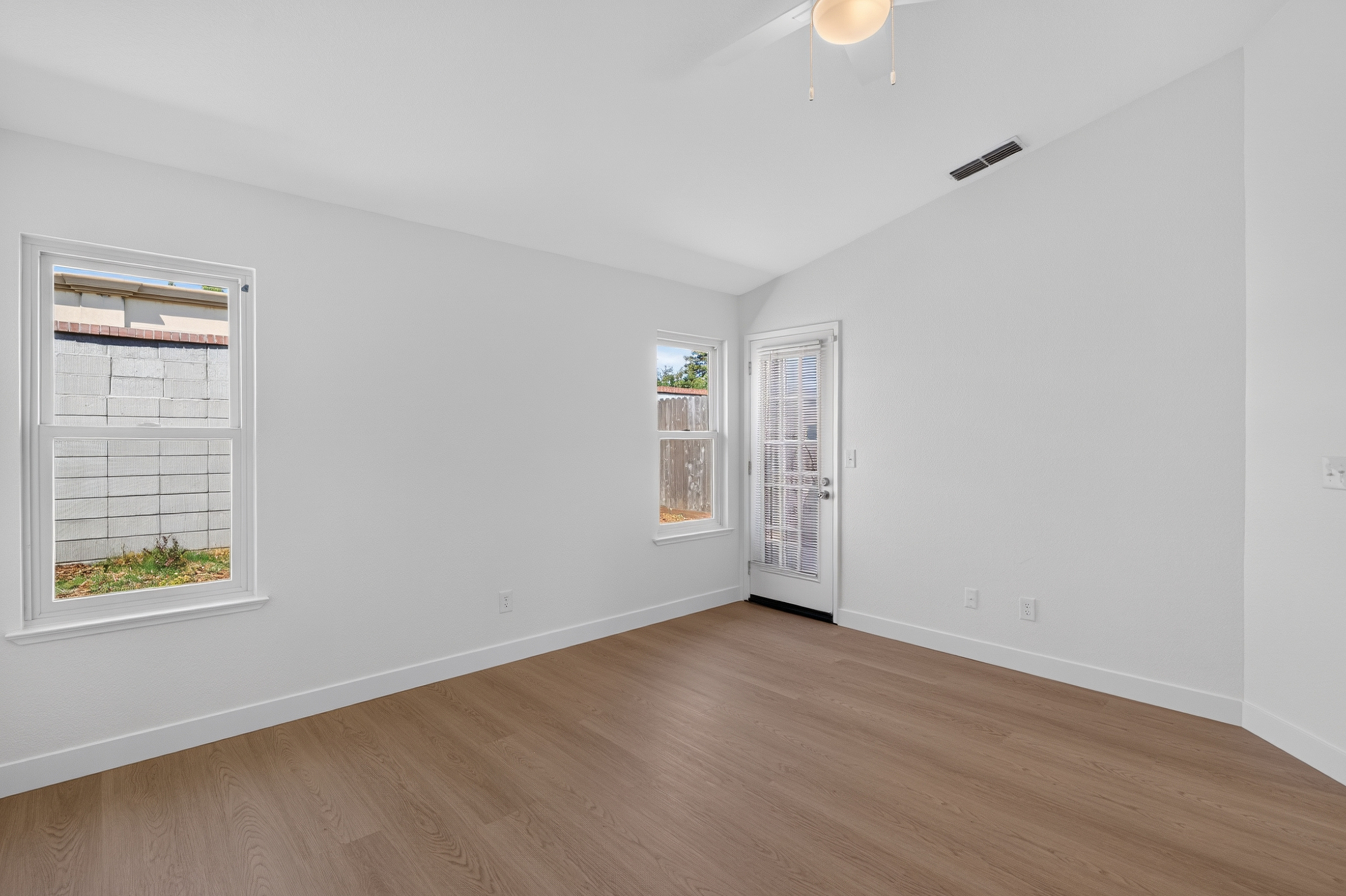  8048 Cardale Way, Sacramento, CA 95829 - 物件實景