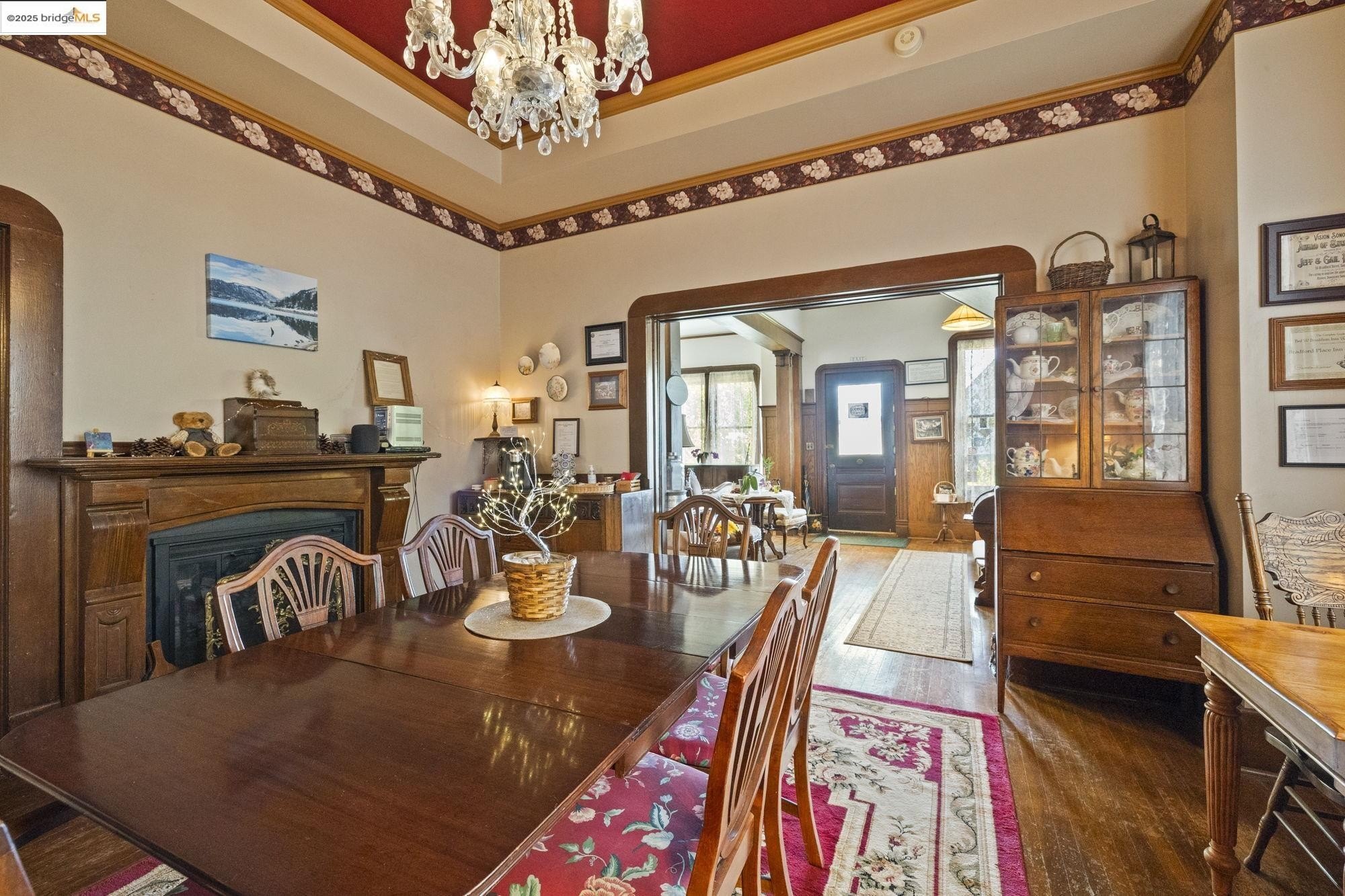 Sonora, California, 95370, United States, 5 Bedrooms Bedrooms, ,5 BathroomsBathrooms,Residential,For Sale,1903686