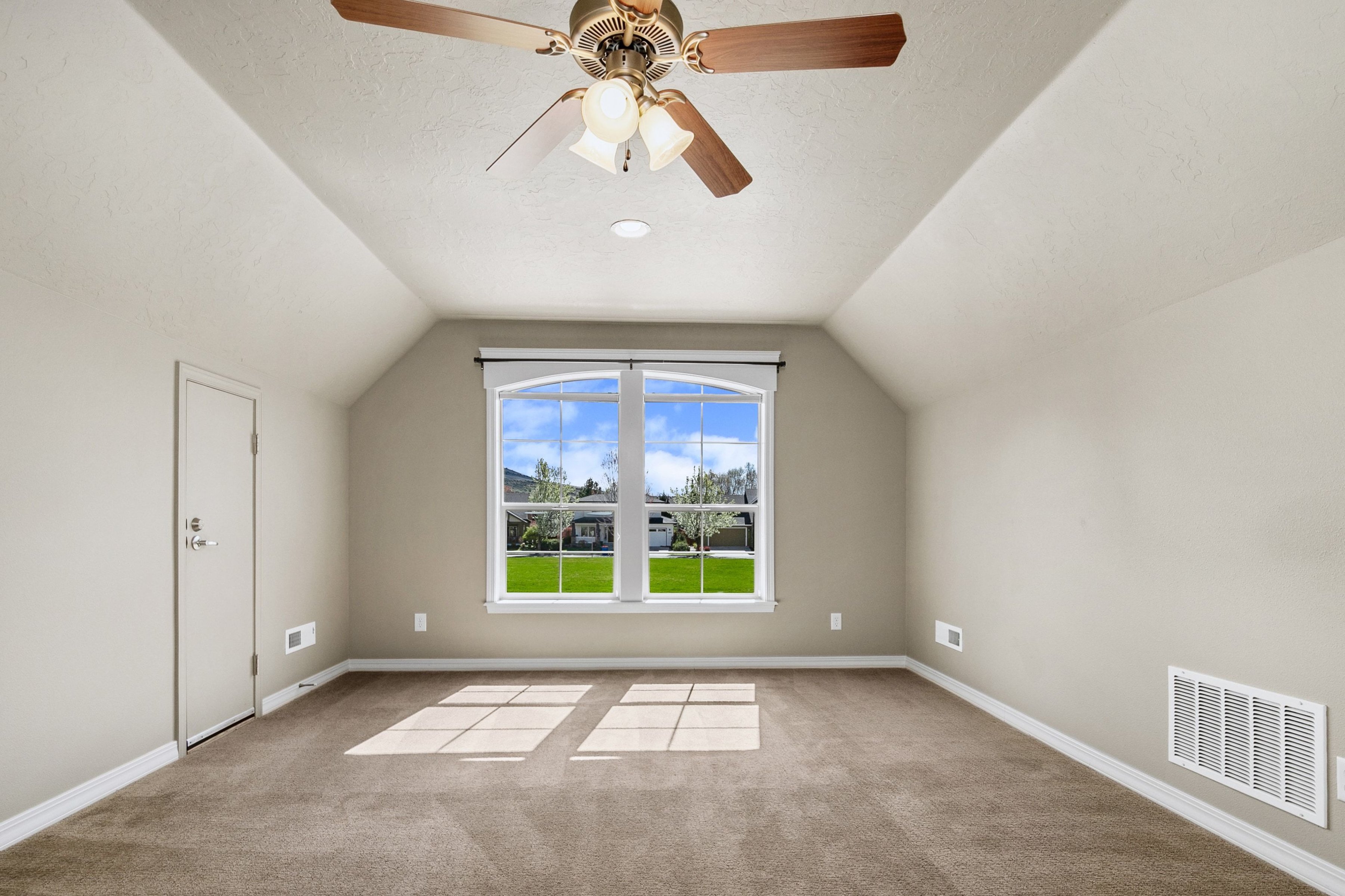  Custom Hidden Springs Estate with Private Casita & ResortStyle Backyard - 物件實景