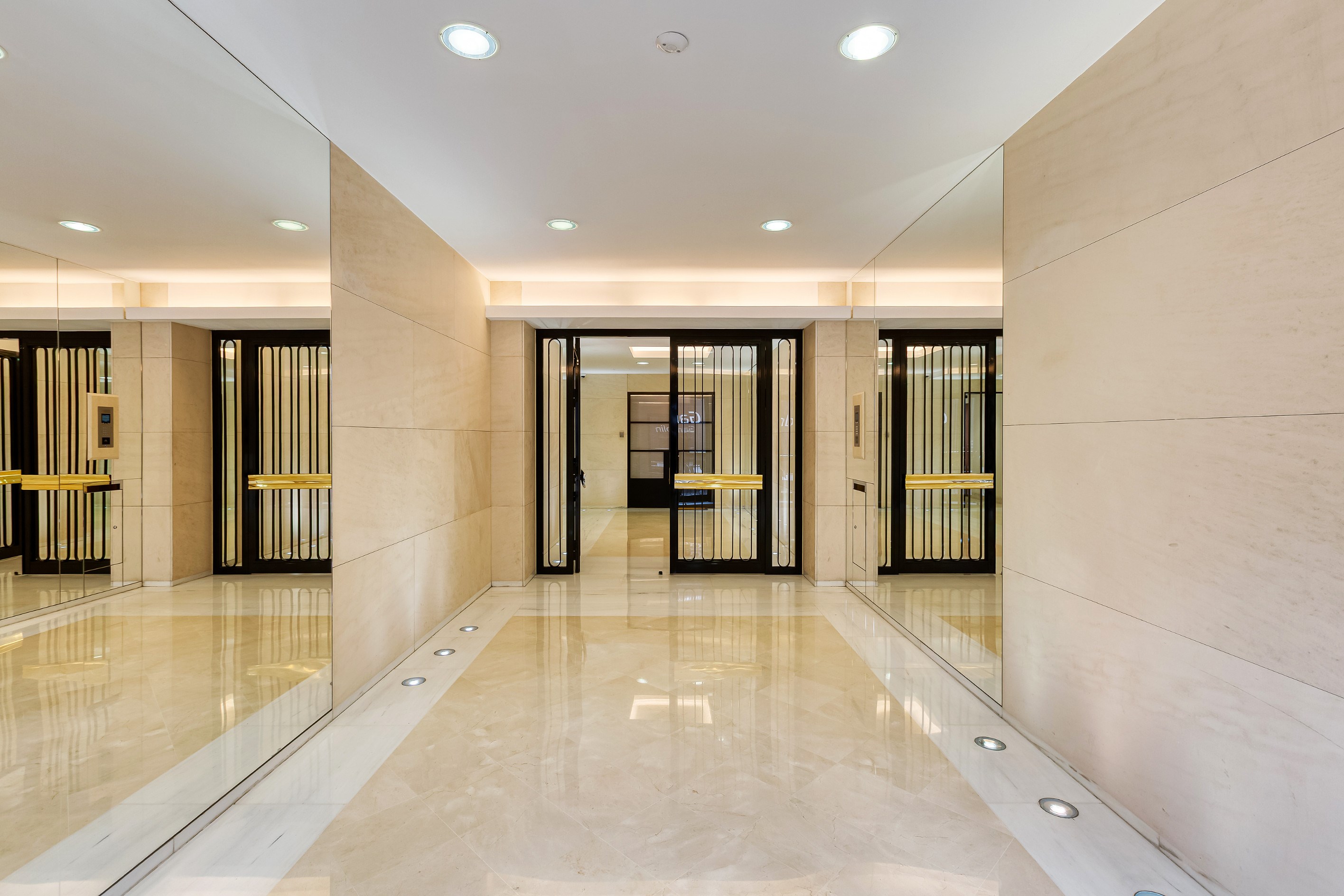 Rare and refined pied-à-terre in the Paris Golden Triangle - 物件實景