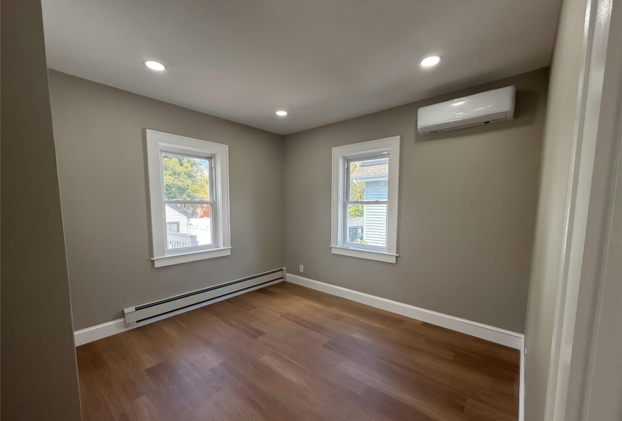 Little Ferry, New Jersey, 07643, United States, 5 Bedrooms Bedrooms, ,2 BathroomsBathrooms,Residential,For Sale,1983964