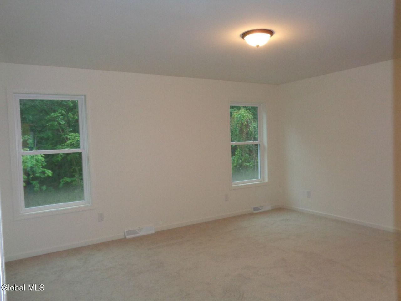 Mechanicville, New York, 12118, United States, 3 Bedrooms Bedrooms, ,3 BathroomsBathrooms,Residential,For Sale,1989340