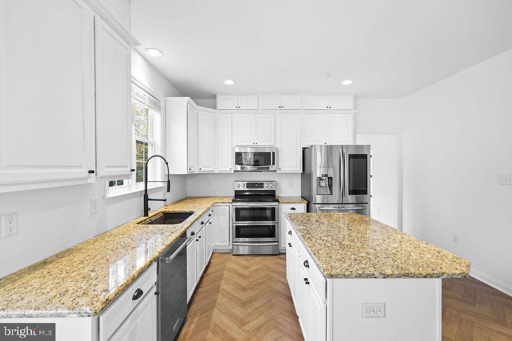 Upper Marlboro, Maryland, 20772, United States, 5 Bedrooms Bedrooms, ,4 BathroomsBathrooms,Residential,For Sale,1988890