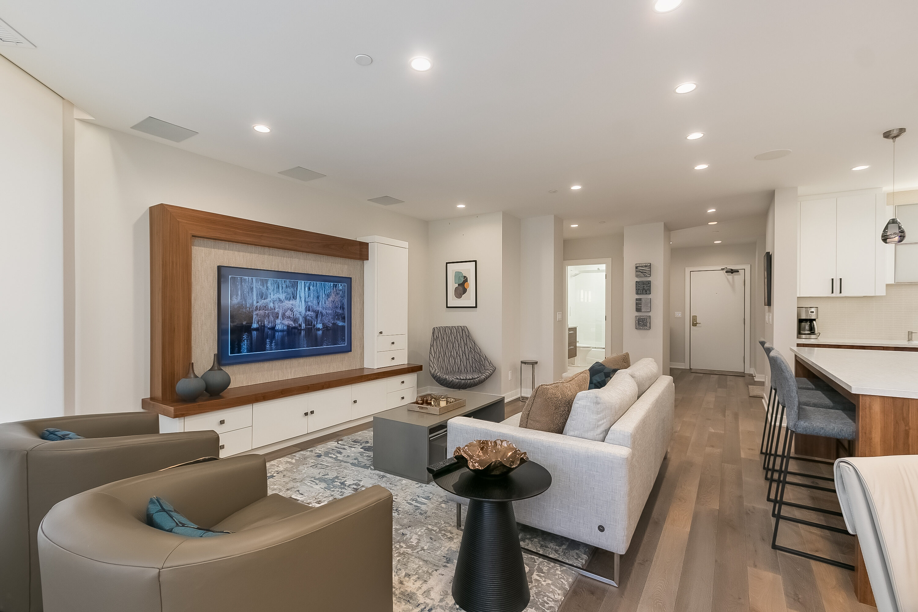  Luxurious Reimagined Downtown Condo - 物件實景