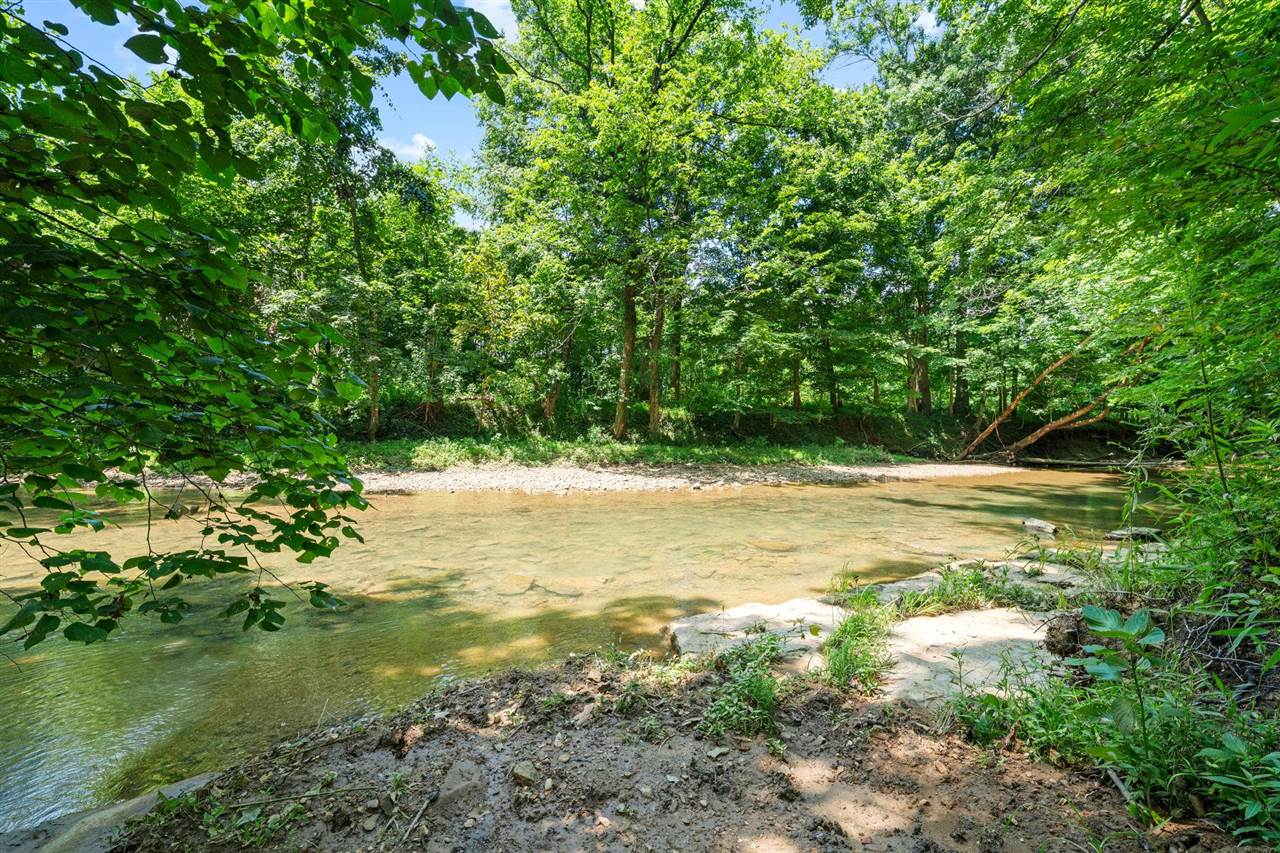Franklin, Kentucky, 42134, United States, 5 Bedrooms Bedrooms, ,3 BathroomsBathrooms,Residential,For Sale,1903592