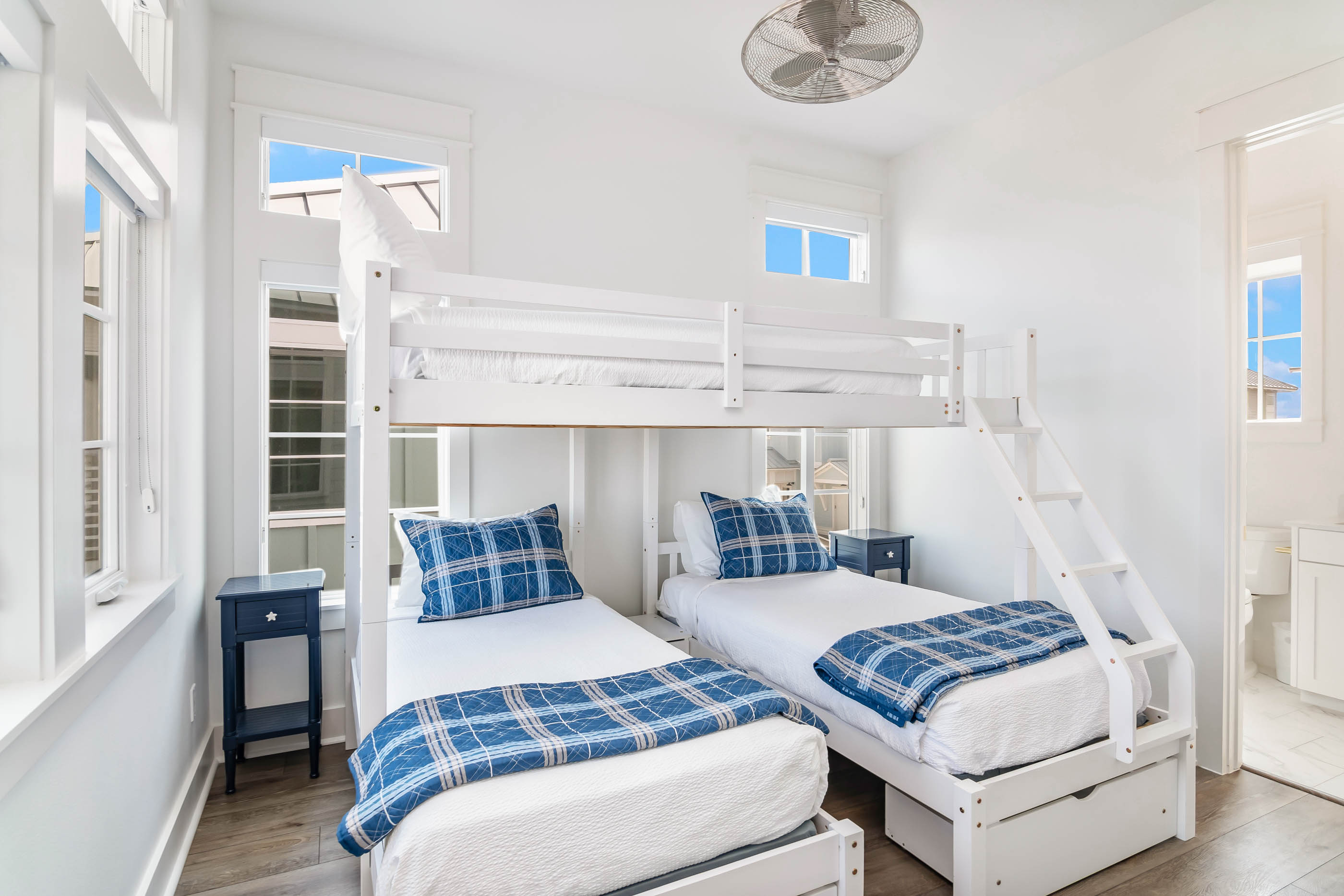  Stunning Coastal Retreat - 物件實景