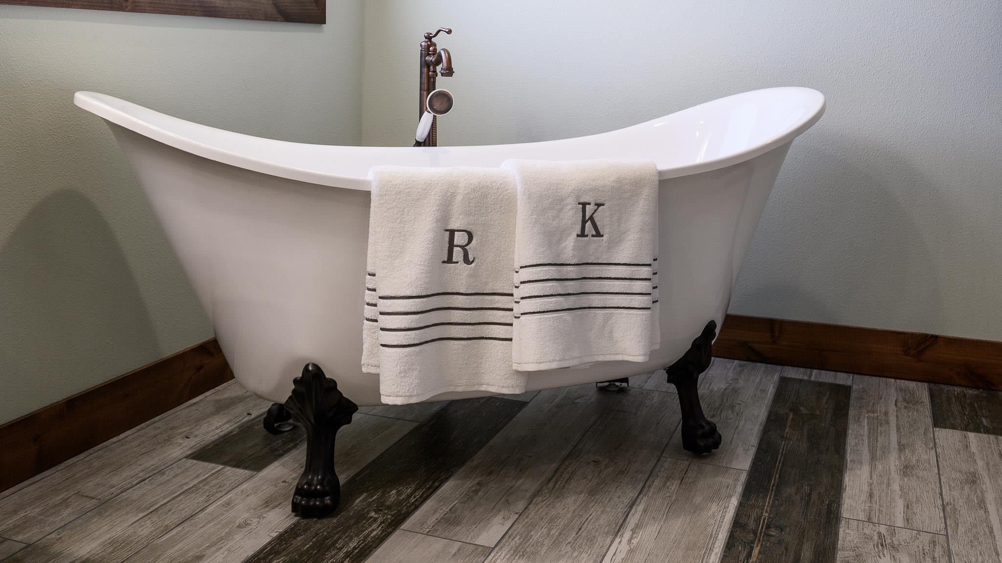 Bismarck, North Dakota, 58503, United States, 3 Bedrooms Bedrooms, ,2 BathroomsBathrooms,Residential,For Sale,1995380