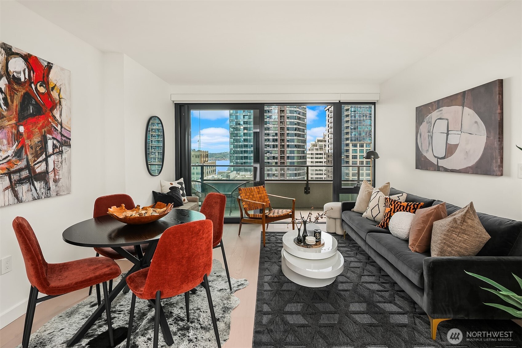 Seattle, Washington, 98101, United States, 1 Bedroom Bedrooms, ,1 BathroomBathrooms,Residential,For Sale,1873895