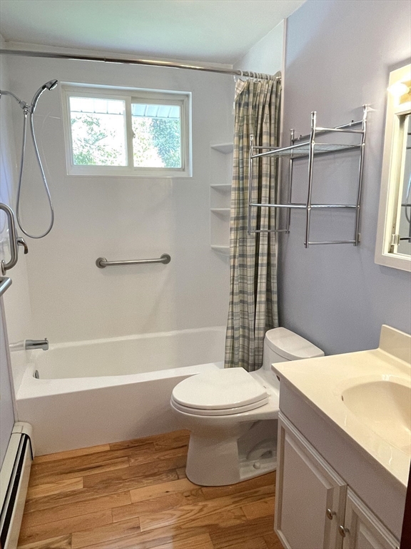 Grafton, Massachusetts, 01519, United States, 3 Bedrooms Bedrooms, ,1 BathroomBathrooms,Residential,For Sale,1982676