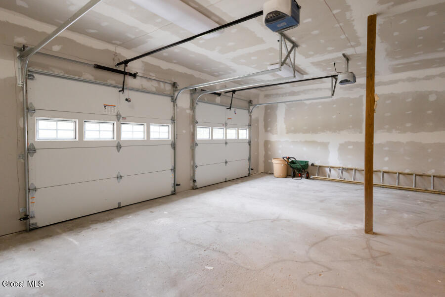 Summit, New York, 12175, United States, 3 Bedrooms Bedrooms, ,4 BathroomsBathrooms,Residential,For Sale,1942619