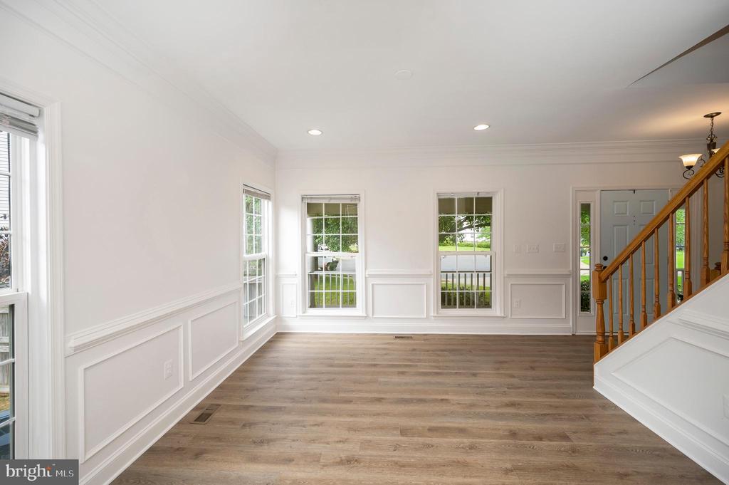 Bealeton, Virginia, 22712, United States, 6 Bedrooms Bedrooms, ,4 BathroomsBathrooms,Residential,For Sale,1916093