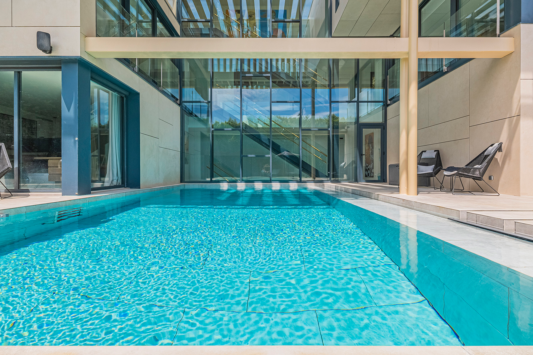  Luxury contemporary villa with pool, garden, and top energy efficiency - 物件實景