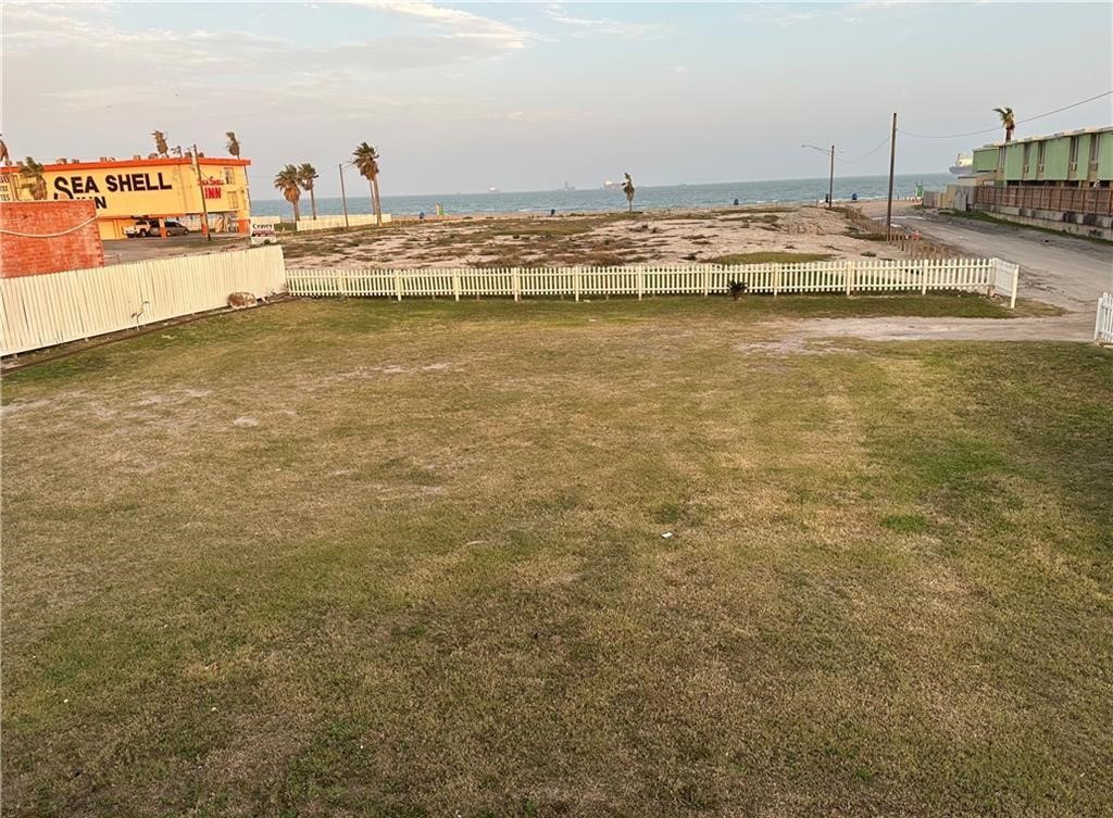 Corpus Christi, Texas, 78402, United States, 4 Bedrooms Bedrooms, ,3 BathroomsBathrooms,Residential,For Sale,1934192