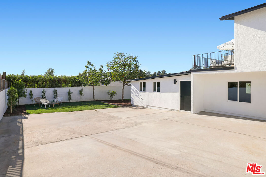 Los Angeles, California, 90065, United States, 4 Bedrooms Bedrooms, ,5 BathroomsBathrooms,Residential,For Sale,2002070